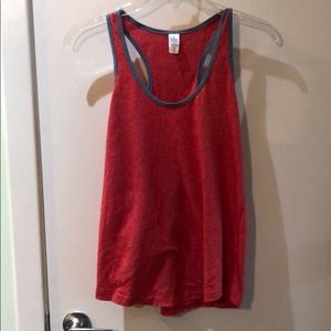 Alternative red tank with blue trim